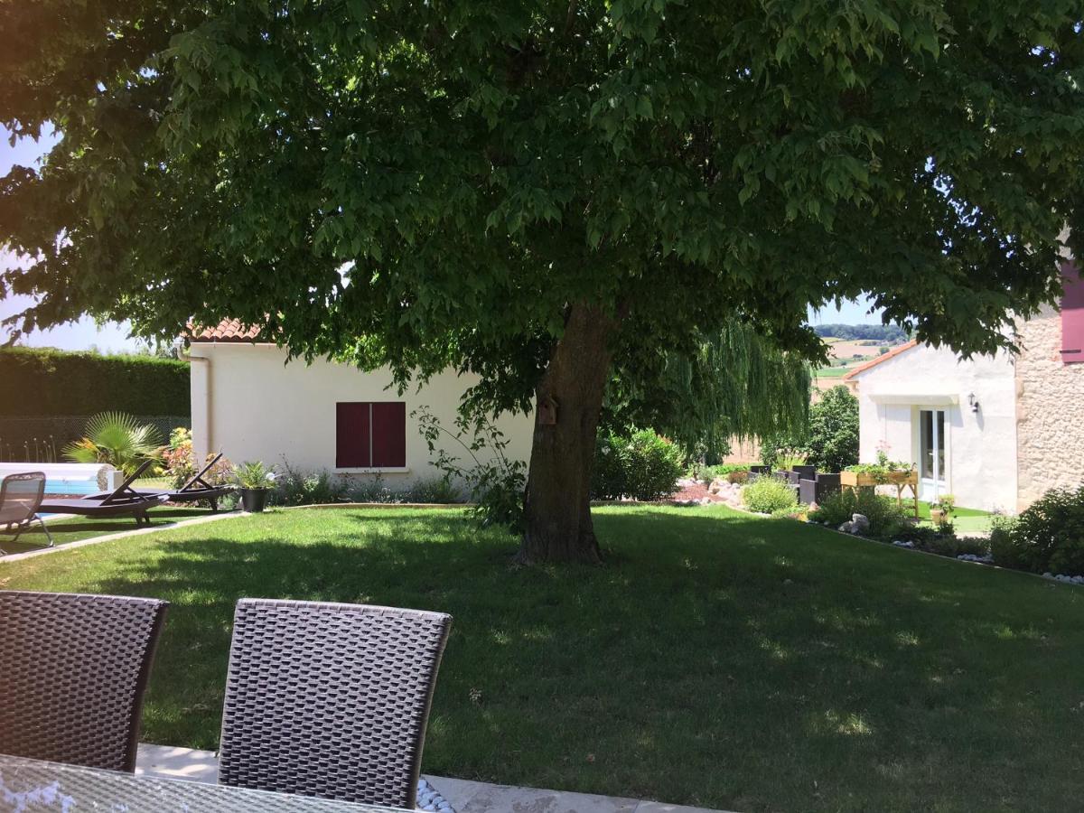 Domaine De La Vigne Bed and Breakfast Cadalen Exterior foto