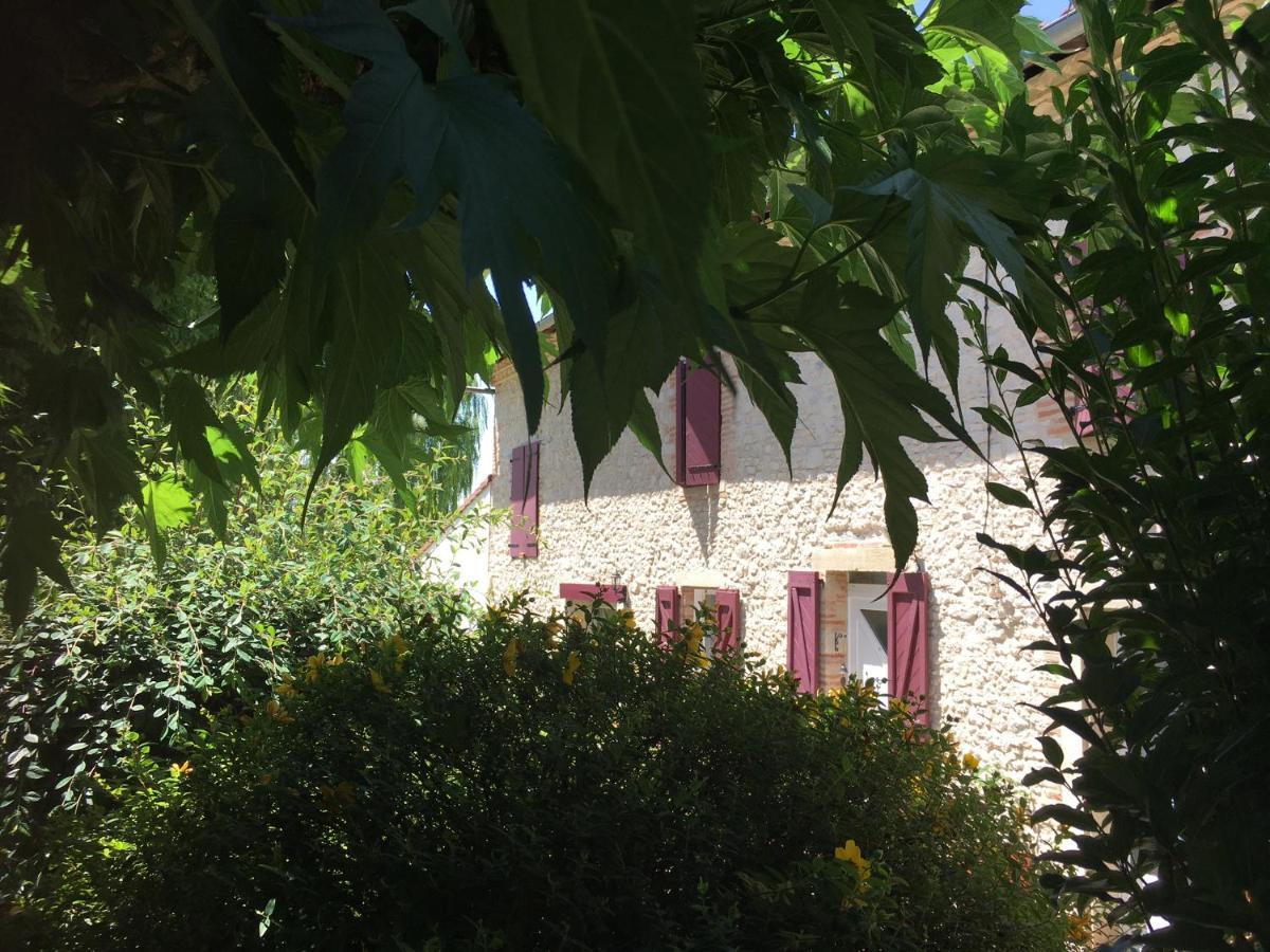 Domaine De La Vigne Bed and Breakfast Cadalen Exterior foto