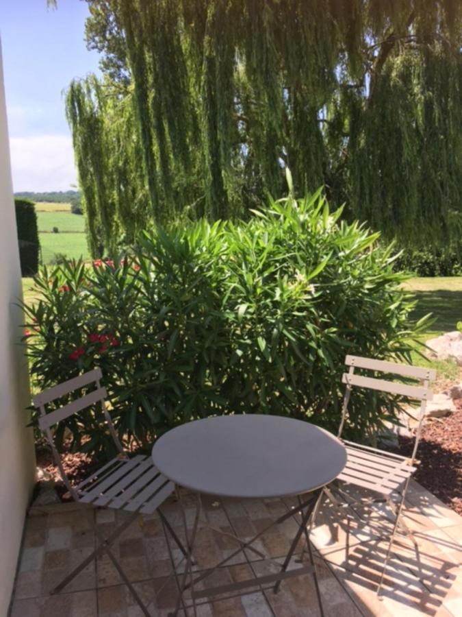 Domaine De La Vigne Bed and Breakfast Cadalen Exterior foto