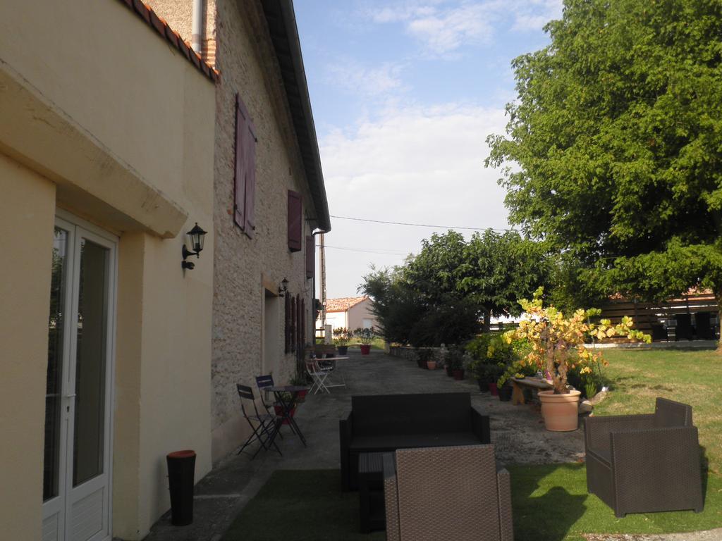 Domaine De La Vigne Bed and Breakfast Cadalen Exterior foto